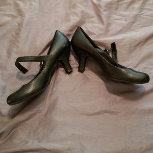 Lower East Side Mary Jane heels